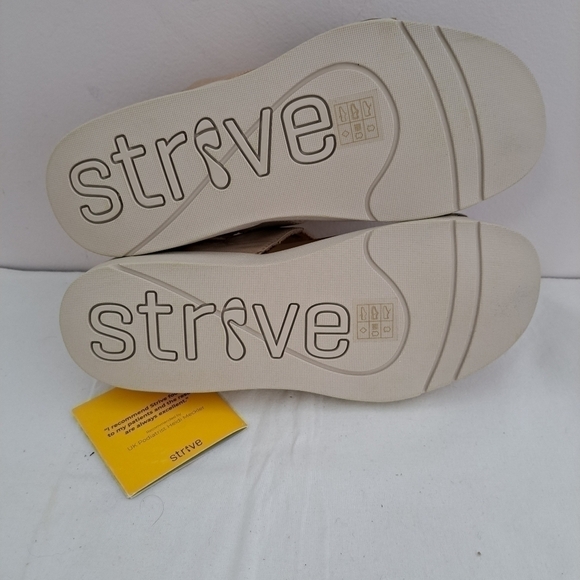 Strive Isla sandal almond snake glamour 8.5 NWT - Picture 8 of 9